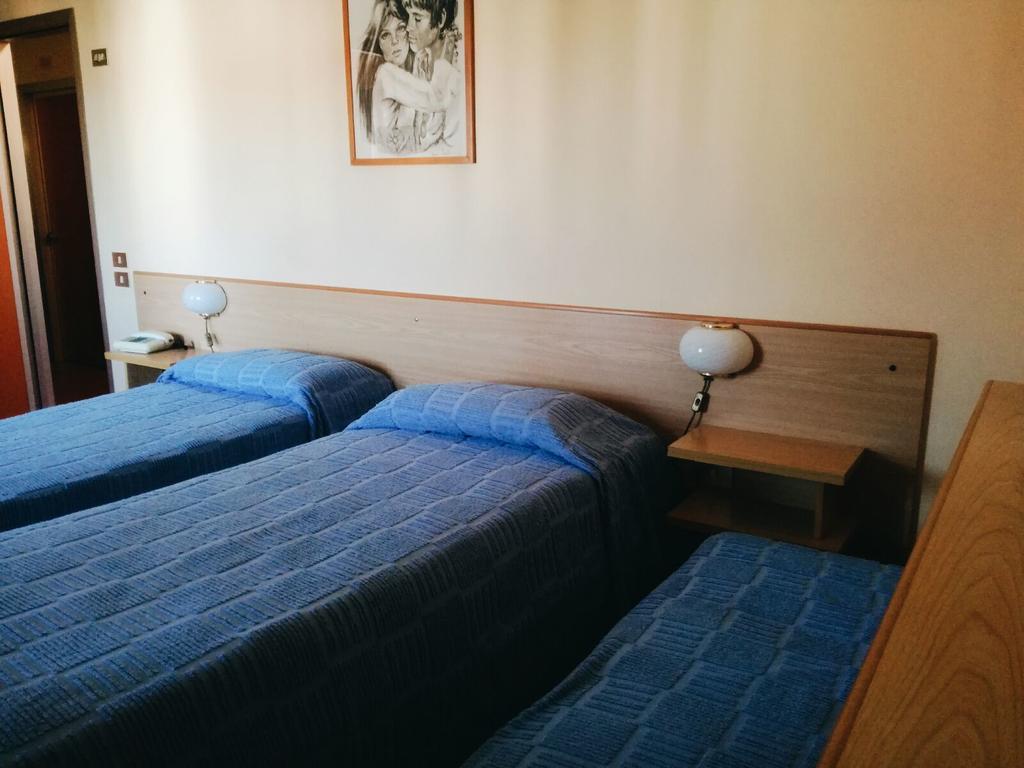 Hotel Astoria Altopascio Kültér fotó