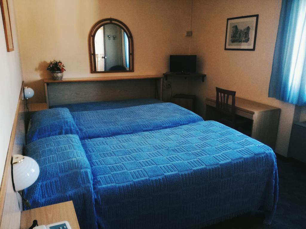 Hotel Astoria Altopascio Kültér fotó