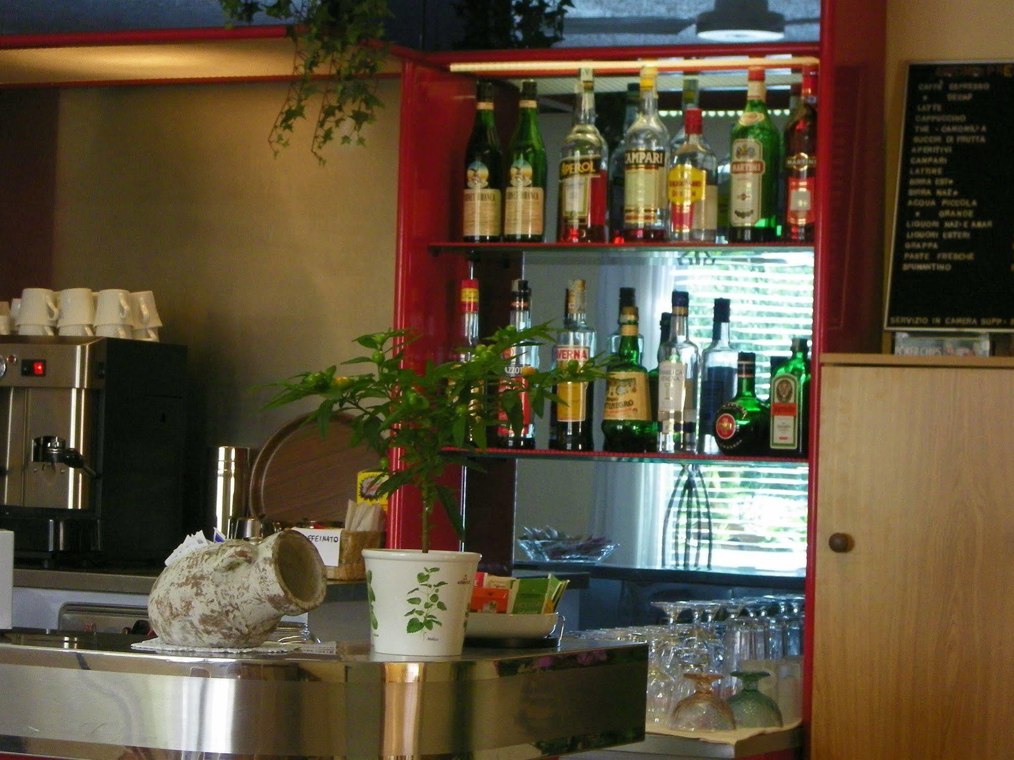 Hotel Astoria Altopascio Kültér fotó