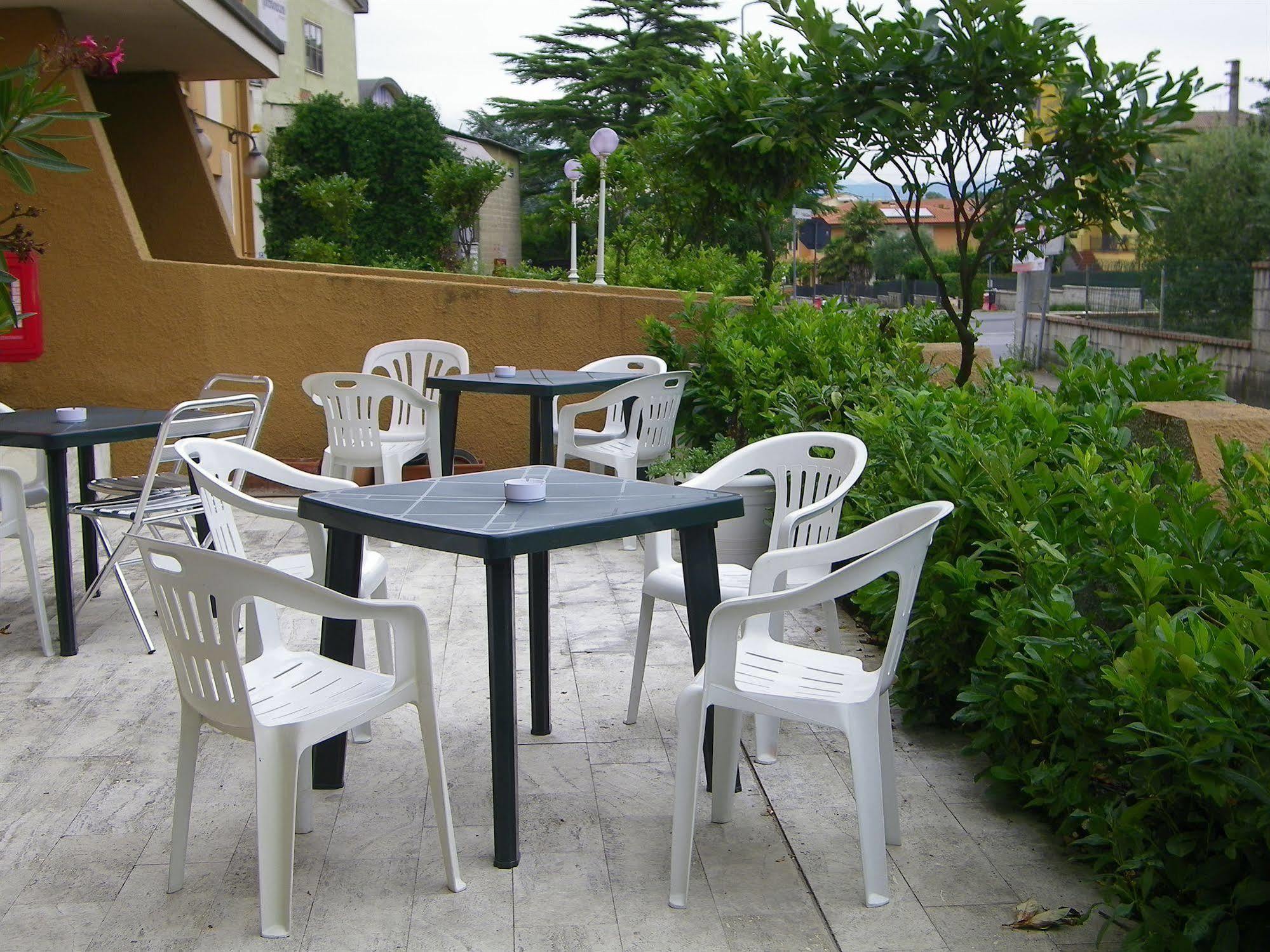 Hotel Astoria Altopascio Kültér fotó