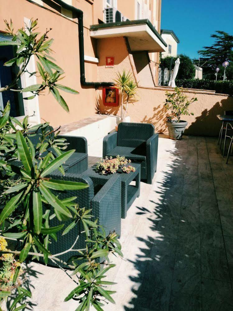 Hotel Astoria Altopascio Kültér fotó